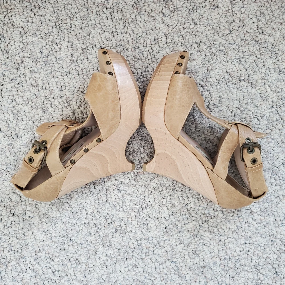 Pura Lopez tan sandal wedge peep toe wood heel